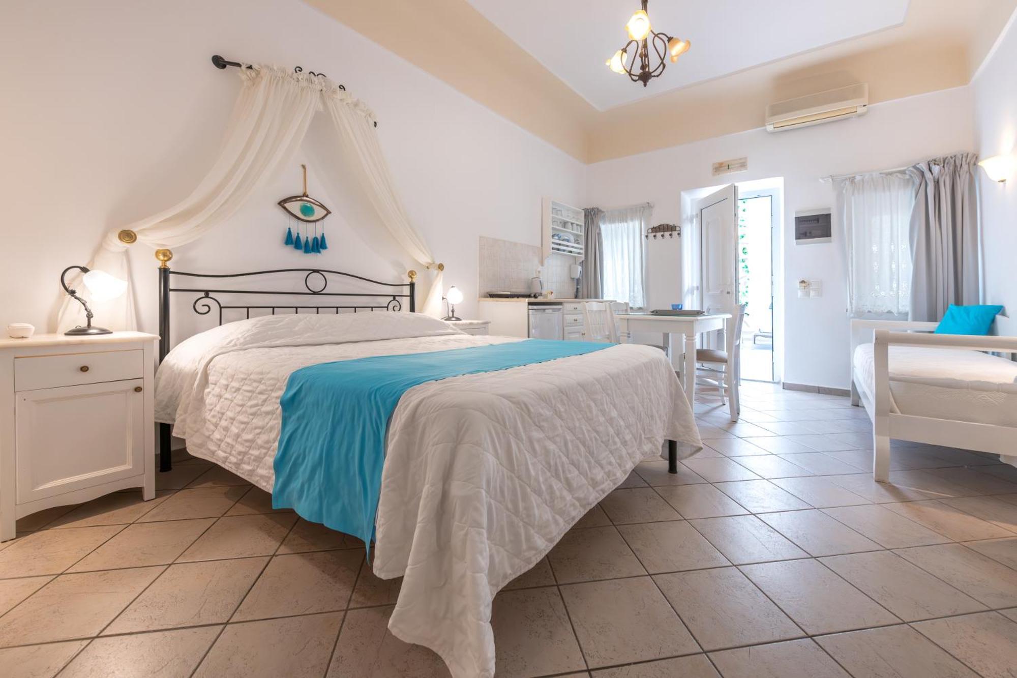 Reverie Santorini Hotel Фиростефани Экстерьер фото