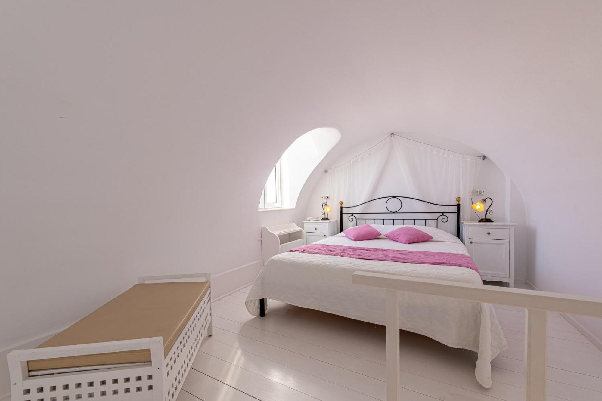 Reverie Santorini Hotel Фиростефани Экстерьер фото